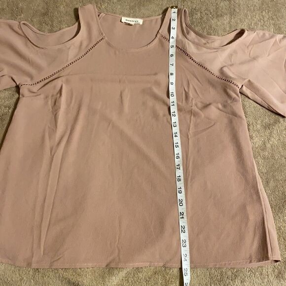 MONTEAU Women’s Cold Shoulder shirt - Picture 7 of 8